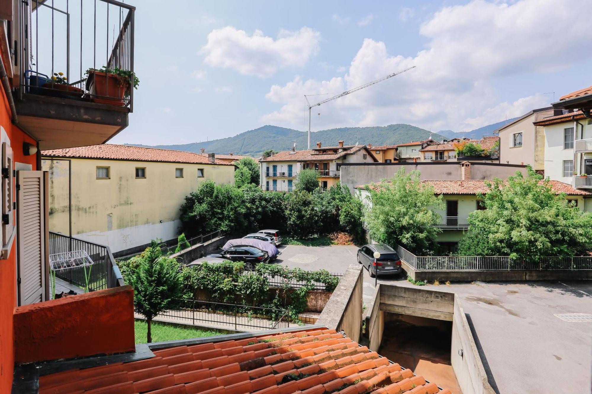 Flat Mazzini 6 Apartment Alzano Lombardo Ngoại thất bức ảnh